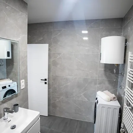 Krzelj B1 Apartment